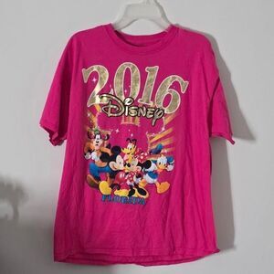 Disney Men's Pink T-shirt